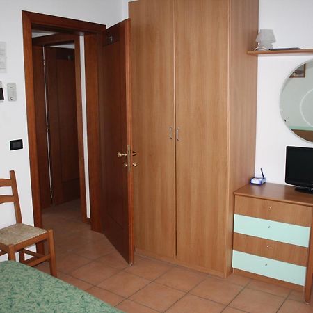 Hotel Etna Lignano Sabbiadoro Exteriör bild