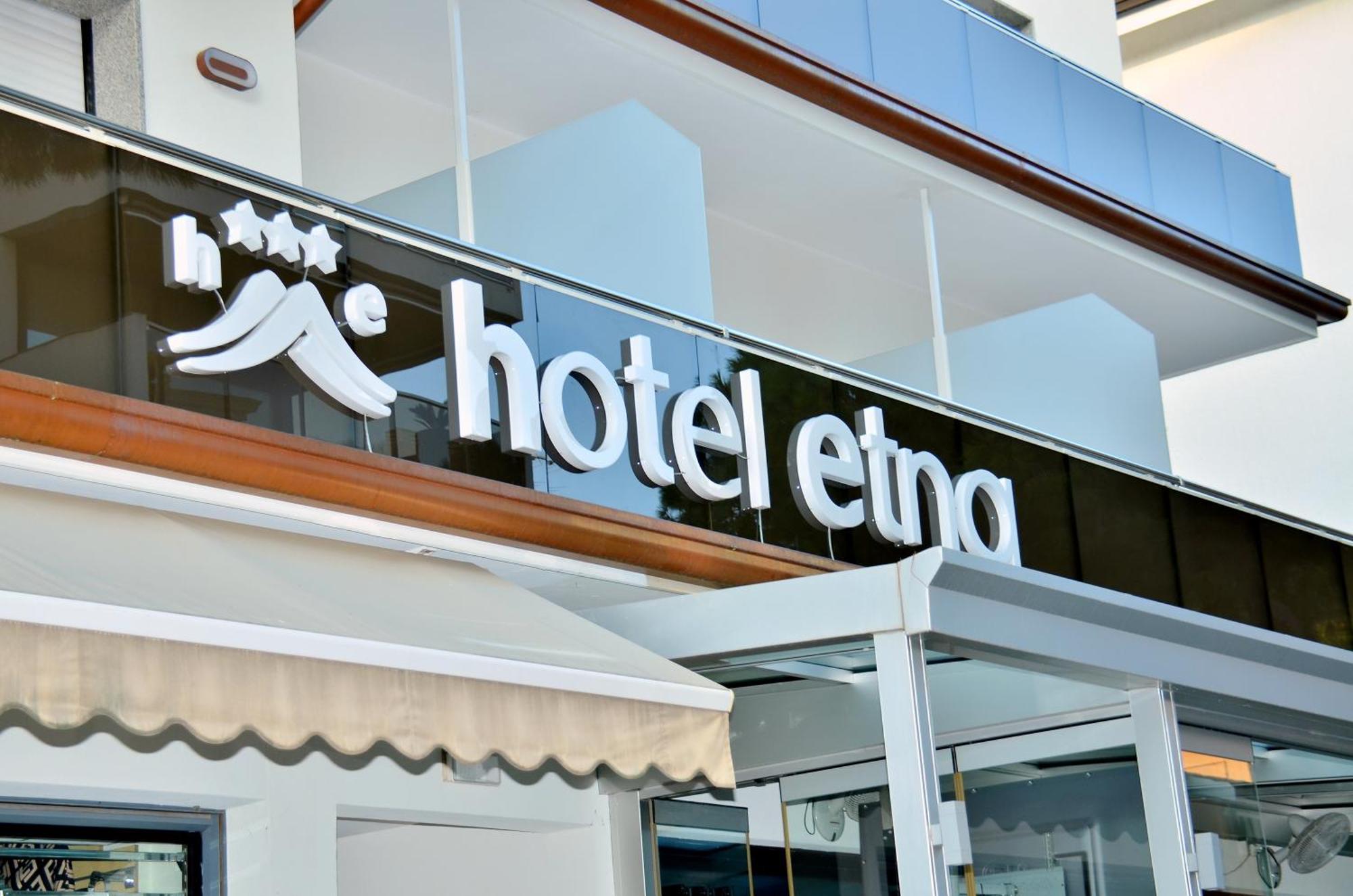 Hotel Etna Lignano Sabbiadoro Exteriör bild