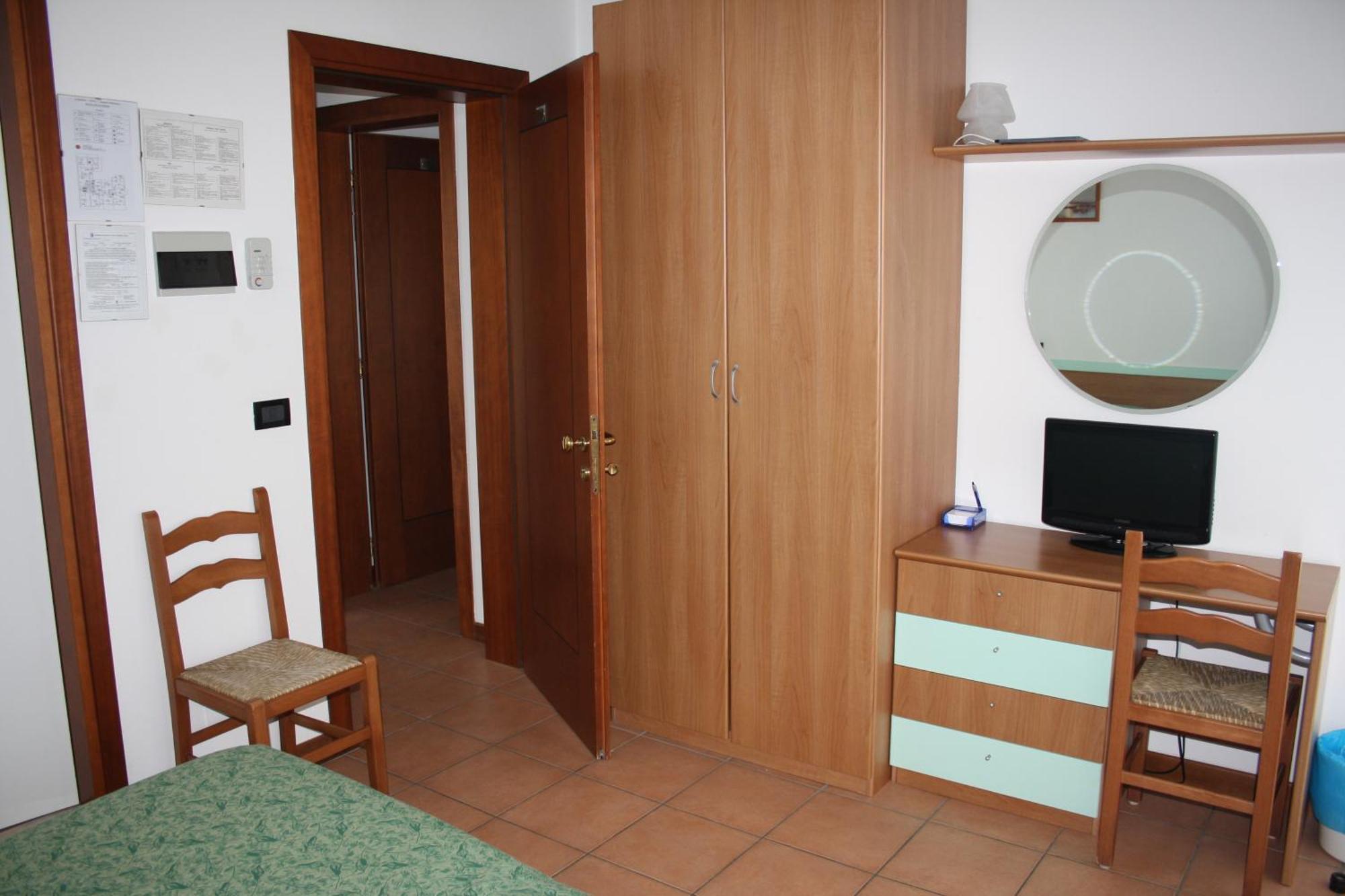 Hotel Etna Lignano Sabbiadoro Exteriör bild